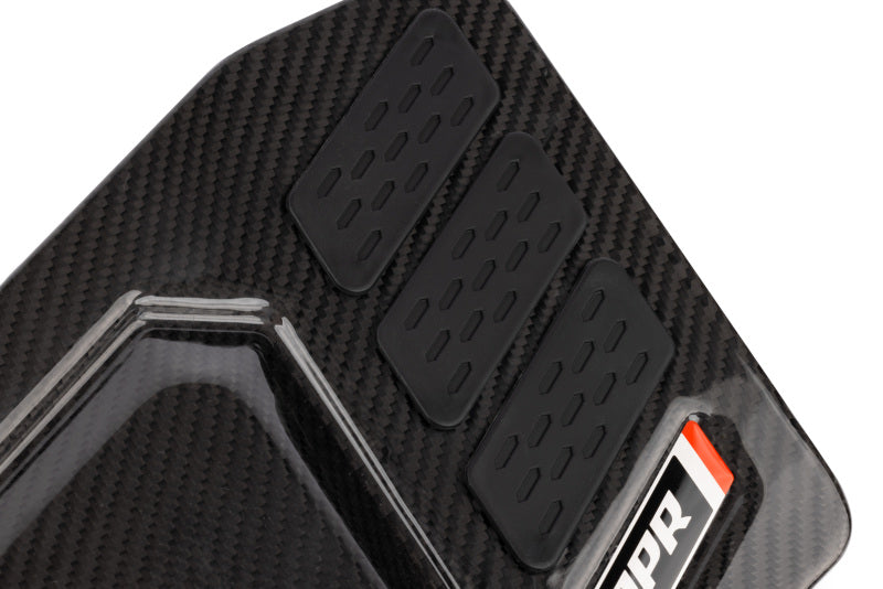 APR 22-24 Audi A3/A3 Quattro/S3/22-26 Volkswagen Golf R/GTI 2.0T Intake Port Covers - Carbon Fiber - CI100052-F